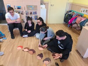 Skholè, Treball i formació en el lleure